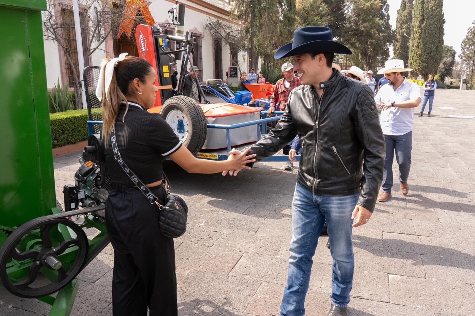 ENTREGA EL MARQUÉS SUBSIDIOS PARA EL CAMPO