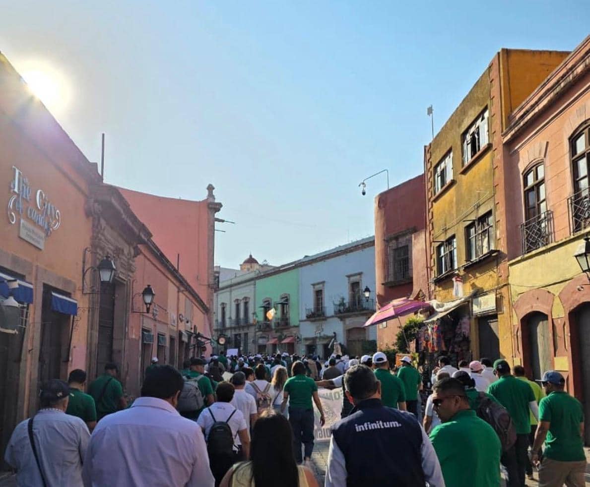 TELEFONISTAS MARCHAN EN QUERÉTARO