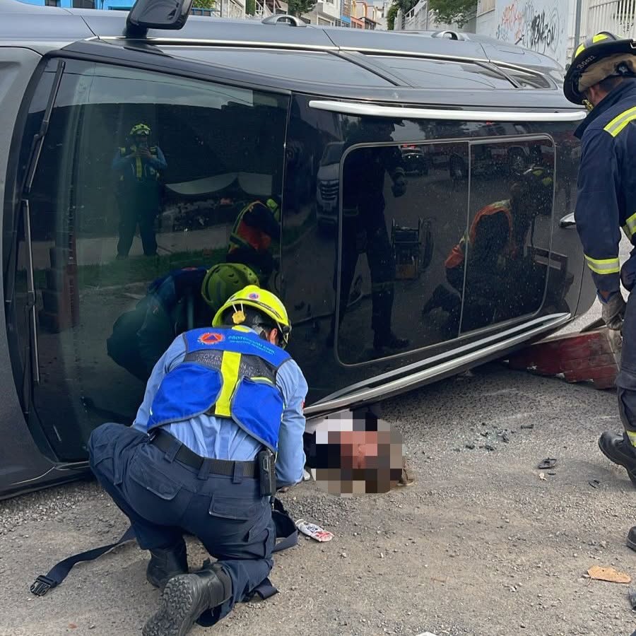 MUJER QUEDA GRAVEMENTE HERIDA TRAS ACCIDENTE VIAL