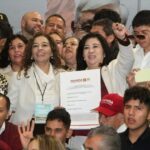BETY ROBLES SE REGISTRA POR LA 4T