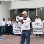 JUBILADOS SE MANIFIESTAN VS LA CFE