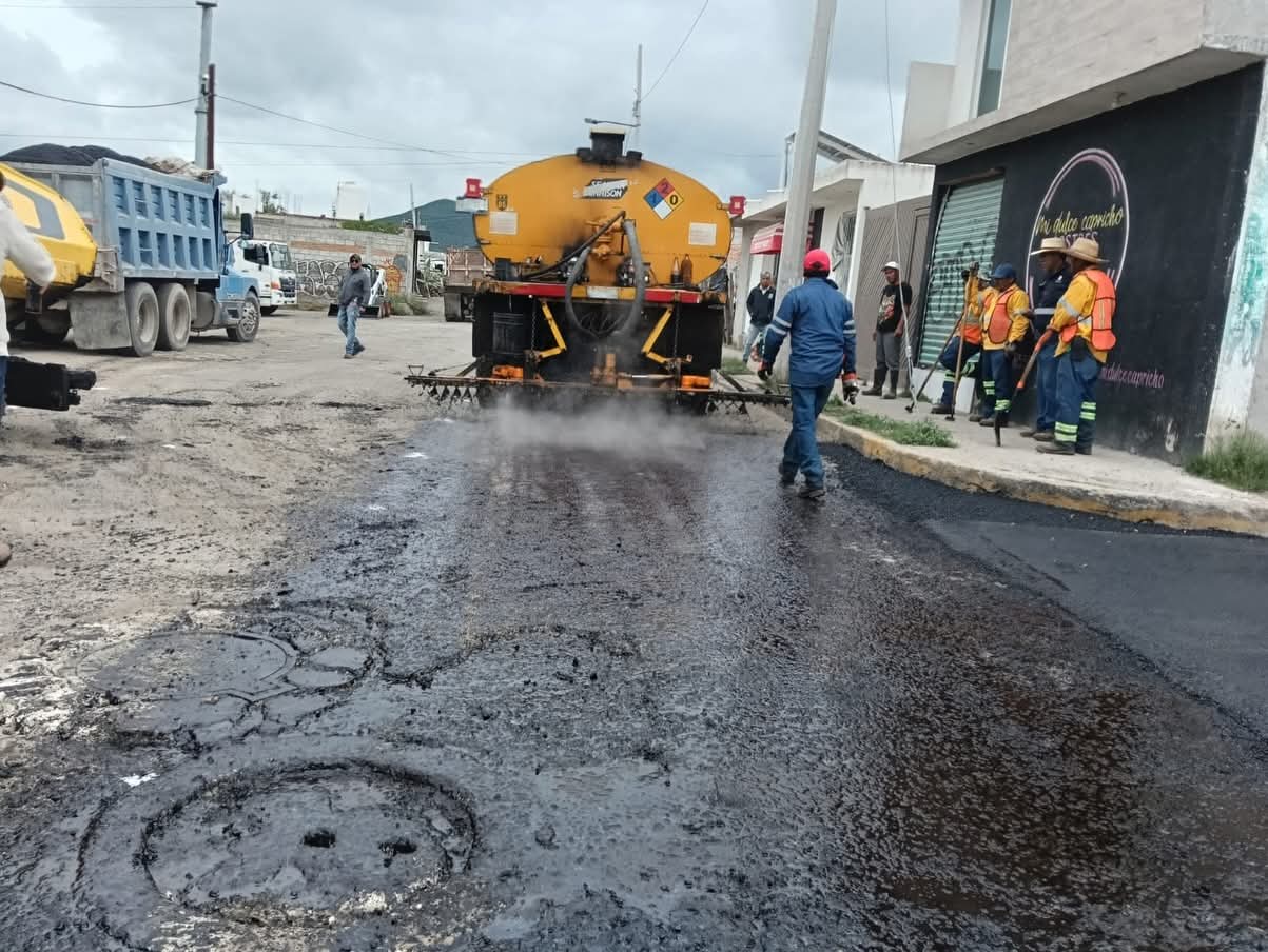 AL 60% BACHEO DE CARRETERAS ESTATALES