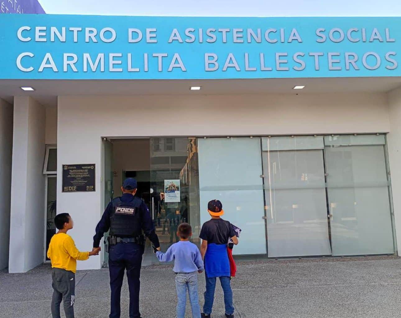 POES DETIENE A MUJER POR VIOLENCIA FAMILIAR Y RESGUARDA A NIÑOS