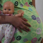 CERCA DE 8 MIL NIÑAS DE MENOS DE 14 AÑOS FUERON MAMÁS EN EL 2025