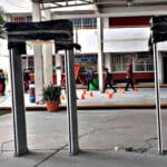 ESCUELAS QUERETANAS YA INSTALAN ARCOS DETECTORES