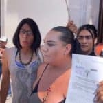 COLECTIVOS TRANS REALIZAN PLANTON EN PLAZA DE ARMAS