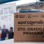 ENTREGAN ÚTILES ESCOLARES EN CORREGIDORA