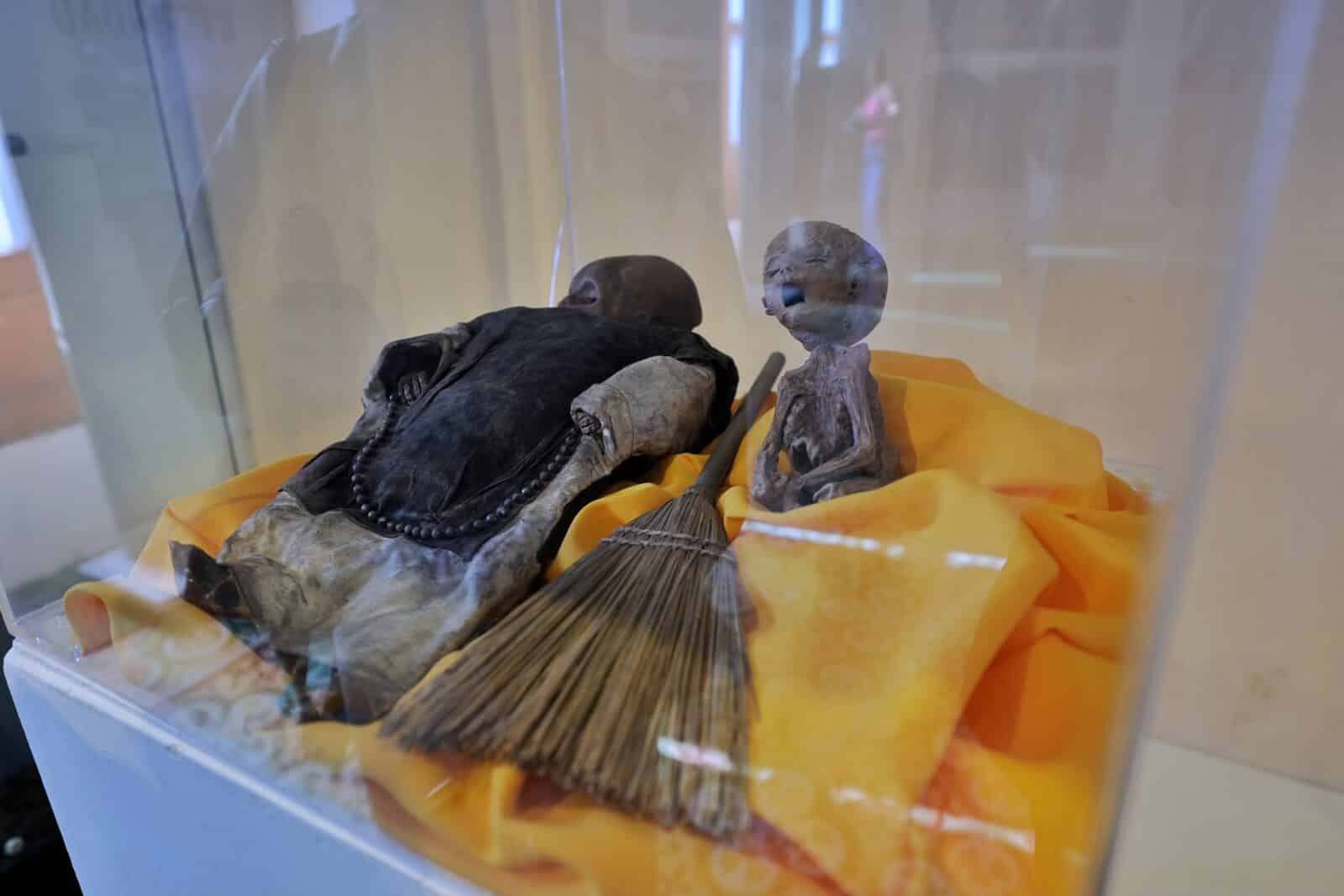 FELIFER INAUGURA EXPO DE MOMIAS DE GUANAJUATO