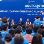 KURI ENCABEZA A ALUMNOS DE LA BECA EMBAJADORES
